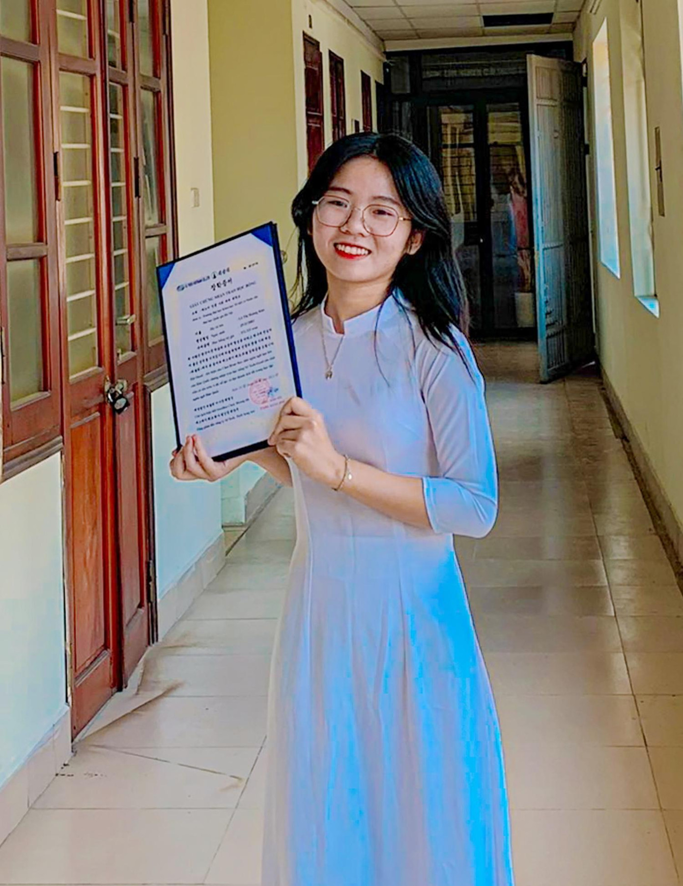 Lô Thị Hoàng Kim (trường ĐH Khoa học Xã hội và Nhân văn, ĐHQG Hà Nội).