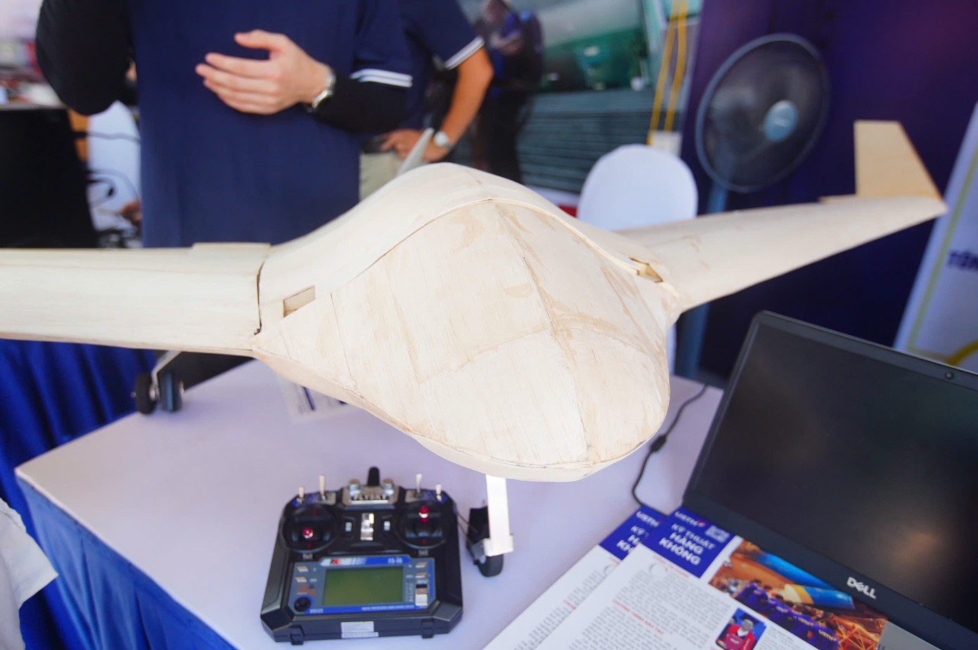 Nhiều học sinh THPT được trực tiếp trải nghiệm tại ngày hội. Nhiều học sinh THPT được trực tiếp trải nghiệm tại ngày hội.