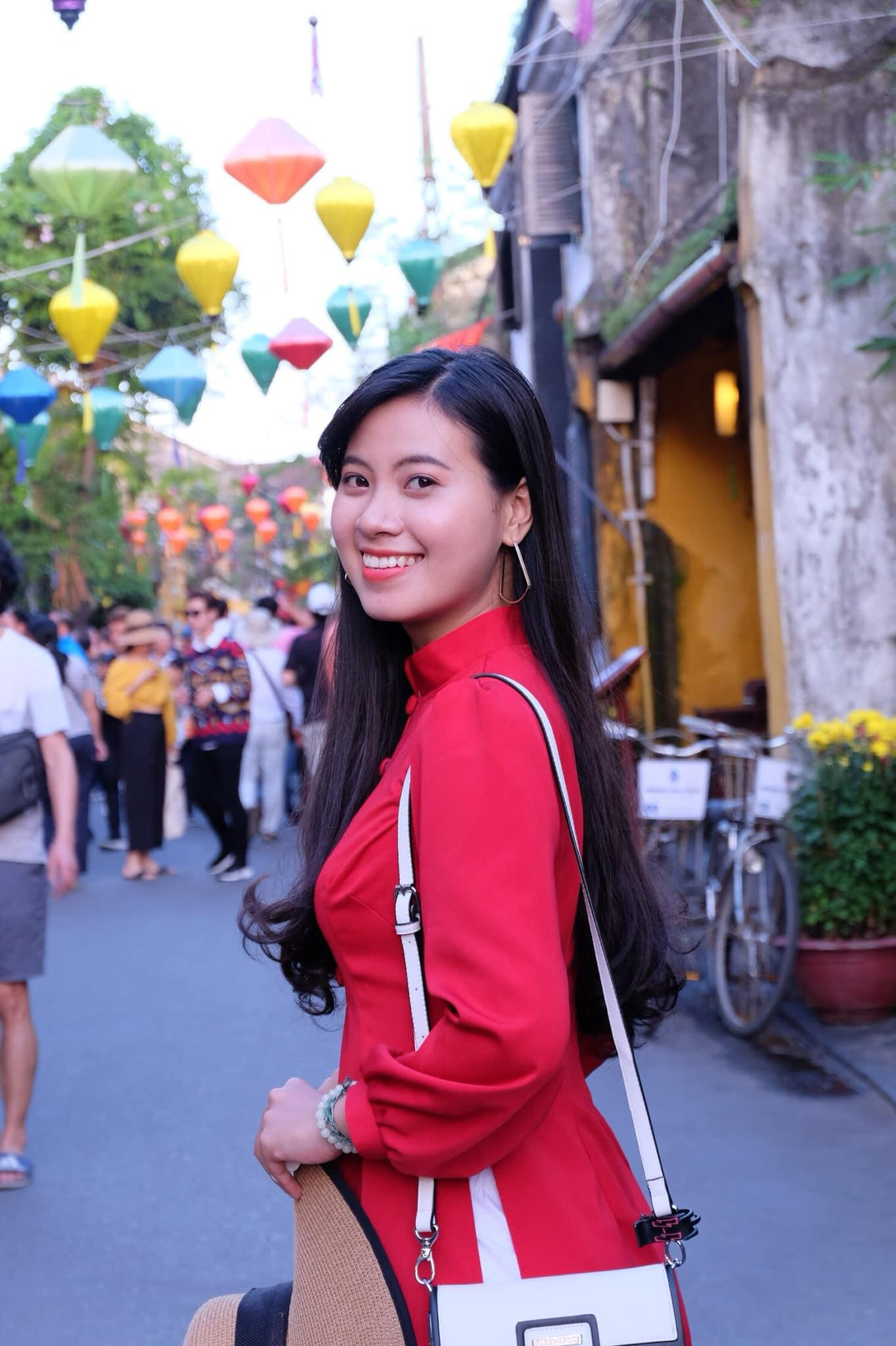 Trong 4 năm học tại Học viện Học viện Hàng không Việt Nam, với 2 năm liên tiếp đạt Danh hiệu "Sinh viên 5 tốt" cấp Khoa và cấp Học viện, học bổng toàn phần du học tại ĐH Hàng không Vũ trụ Hàn Quốc 2018, Giấy khen từ Giám đốc Học viện trong việc cống hiến vào dịp 40 năm Ngày thành lập Học viện Hàng không Việt Nam.