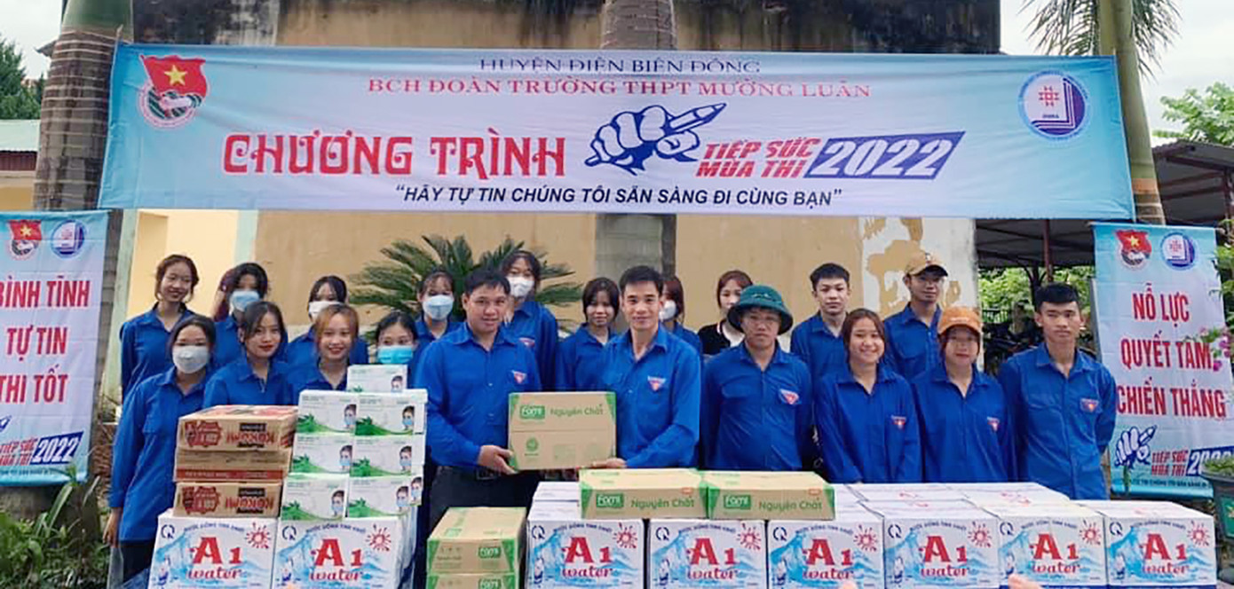 Thầy giáo Vì Văn Chuẩn và các hoạt động nổi bật.