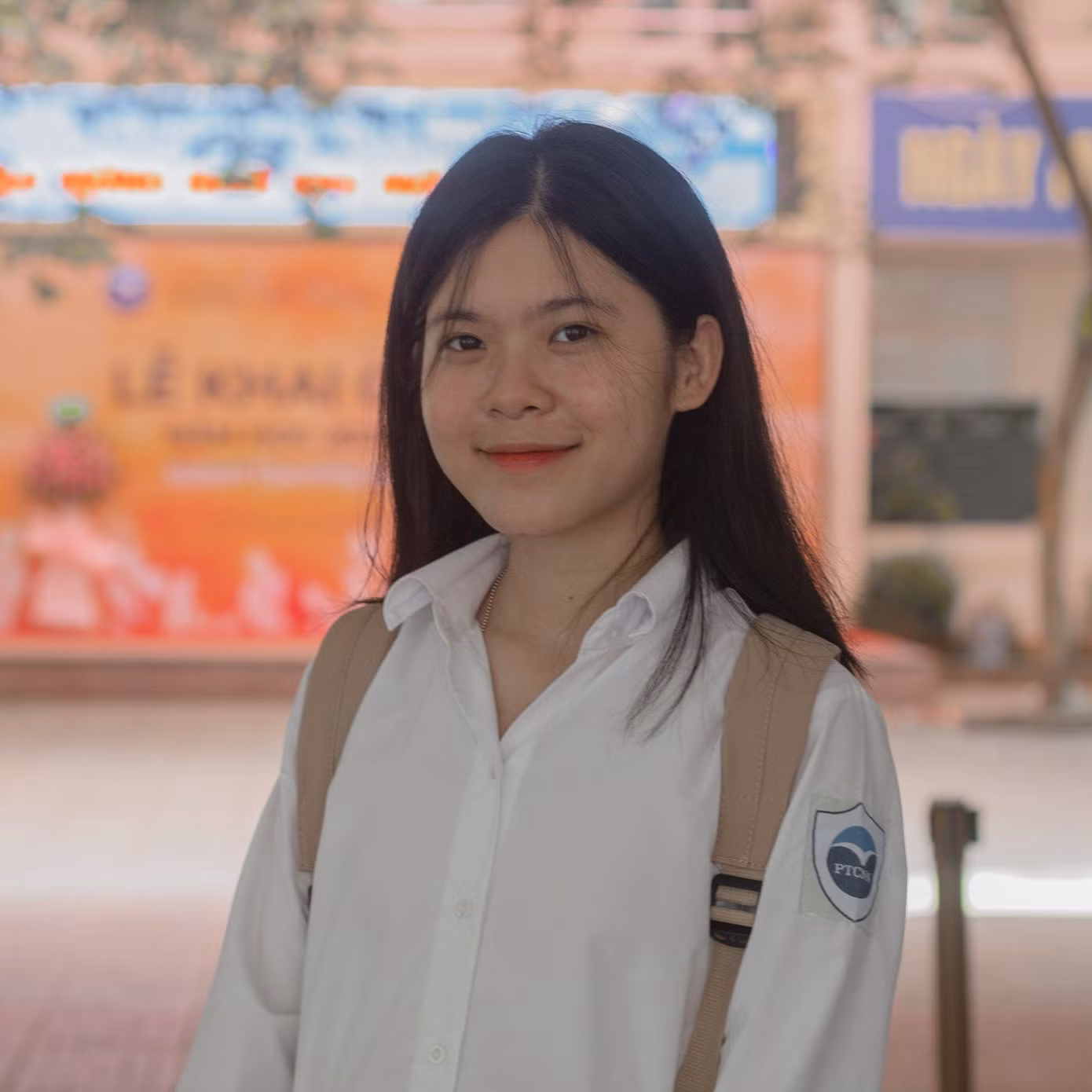 Thu Phương là một trong 2 suất học bổng duy nhất trong số 22 ứng cử viên đã được trao cho Thu Phương, cô nàng xinh xắn đầy nhiệt huyết và đam mê theo đuổi đến cùng ước mơ của mình.