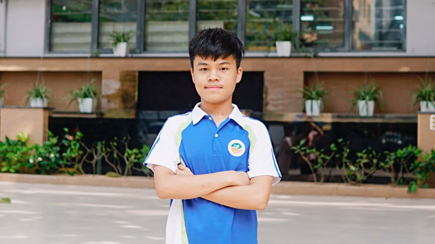 Trần Xuân Bách.