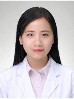 TS. BS Trịnh Hoàng Kim Tú - Nghiên cứu viên Trung tâm Y Sinh học phân tử (ĐH Y Dược TP. HCM), nghiên cứu “Khảo sát kỹ thuật tế bào trong chẩn đoán dị ứng hải sản”, nhằm phân lập và sản xuất được các dị ứng nguyên phù hợp, đặc trưng cho bệnh nhân Việt Nam và phát triển các kỹ thuật xét nghiệm in vitro giúp tăng độ chính xác trong chẩn đoán, tiên lượng dị ứng thức ăn, nguy cơ phản ứng của bệnh nhân với từng loại thức ăn tiêu thụ. Nhờ đó, có thể hỗ trợ giảm phản ứng dị ứng nặng cho người bệnh. Đề tài nghiên cứu đã thiết lập quy trình chiết xuất dị ứng nguyên từ thức ăn, phát triển kỹ thuật kích hoạt bạch cầu ưa kiềm với độ nhạy 90%, độ đặc hiệu 75% trong chẩn đoán dị ứng hải sản.