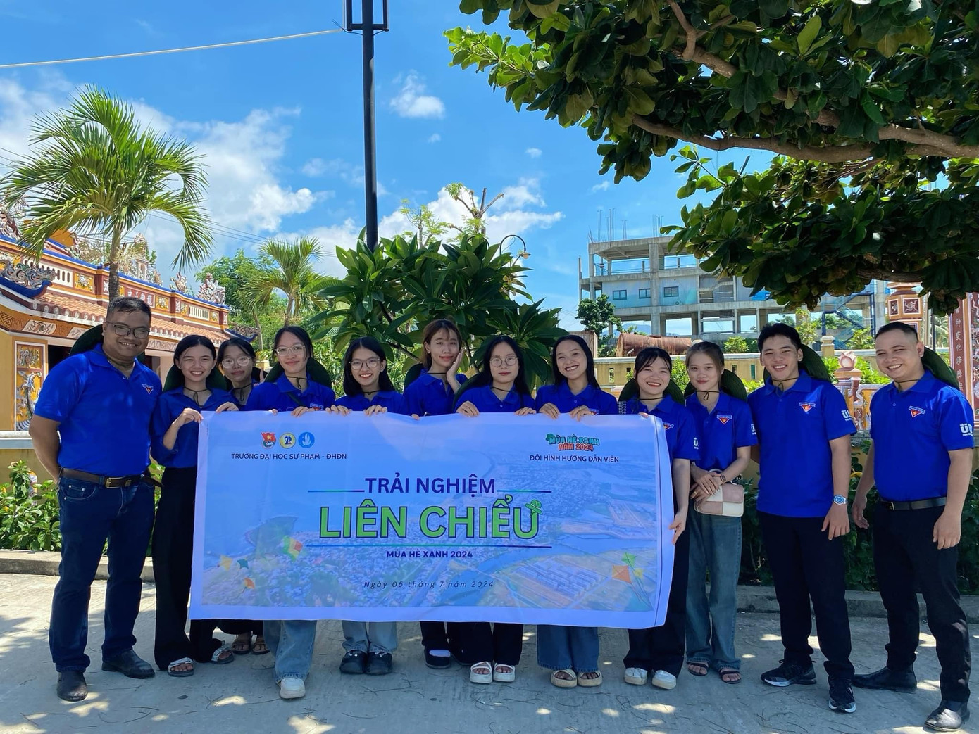 Các địa điểm được đội hình hướng dẫn viên du lịch Liên Chiểu. Các địa điểm được đội hình hướng dẫn viên du lịch Liên Chiểu.