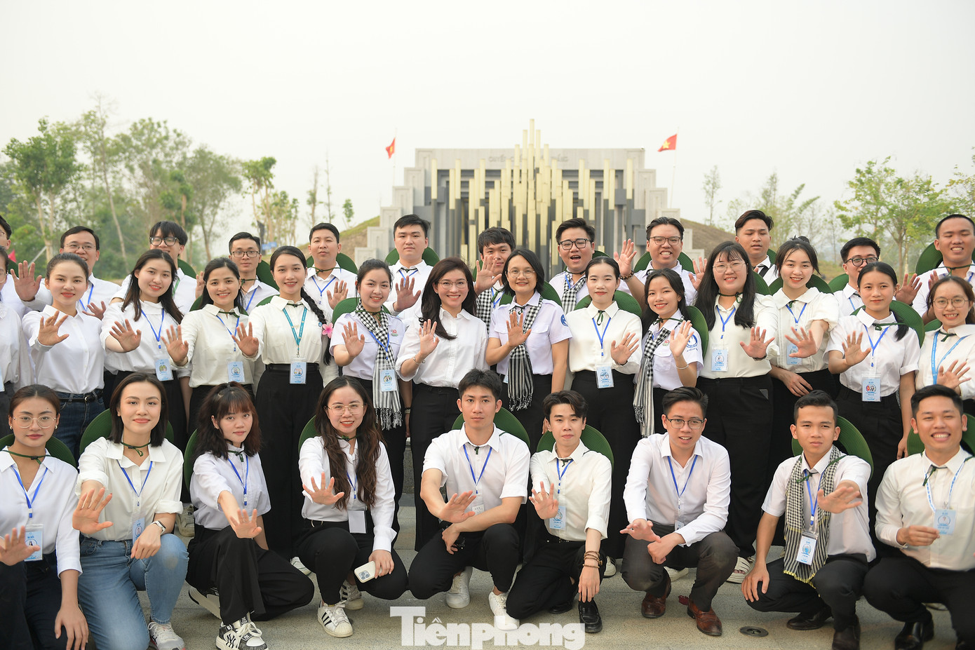 Đoàn đại biểu Hành trình “Sinh viên với khát vọng non sông” do T.Ư Hội SVVN triển khai.