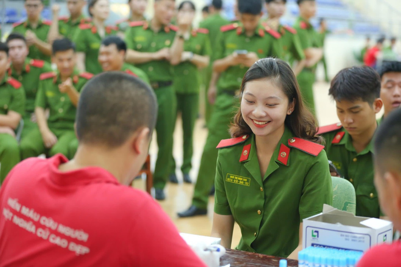 Học viên Ngô Thị Ngọc Ánh - Học viện Cảnh sát Nhân dân, tham gia hiến máu lần thứ 4. Học viên Ngô Thị Ngọc Ánh - Học viện Cảnh sát Nhân dân, tham gia hiến máu lần thứ 4.
