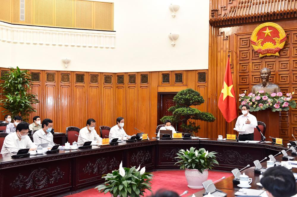 Thủ tướng làm việc với Bộ GD - ĐT ngày 6/5 về những vấn đề tồn đọng, cấp bách cần giải quyết, các đề xuất, kiến nghị của ngành. Ảnh: Nhật Bắc/VGP