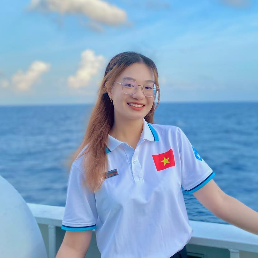 Nguyễn Trần Thảo Nhi (trường ĐH Ngoại ngữ, ĐH Đà Nẵng).