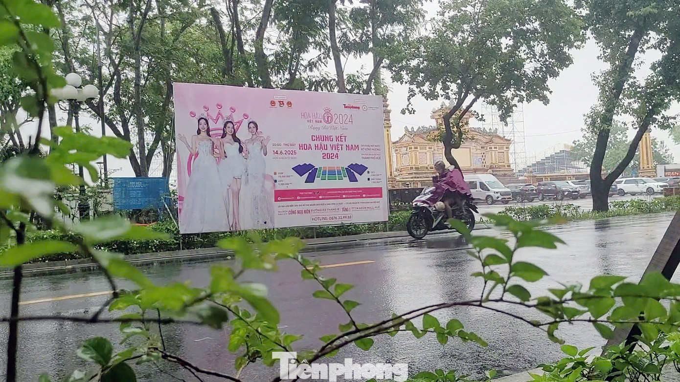 Đêm Chung kết Hoa hậu Việt Nam sẽ diễn ra vào 20h, tối 14/6 tại TP. Huế. Đêm Chung kết Hoa hậu Việt Nam sẽ diễn ra vào 20h, tối 14/6 tại TP. Huế.