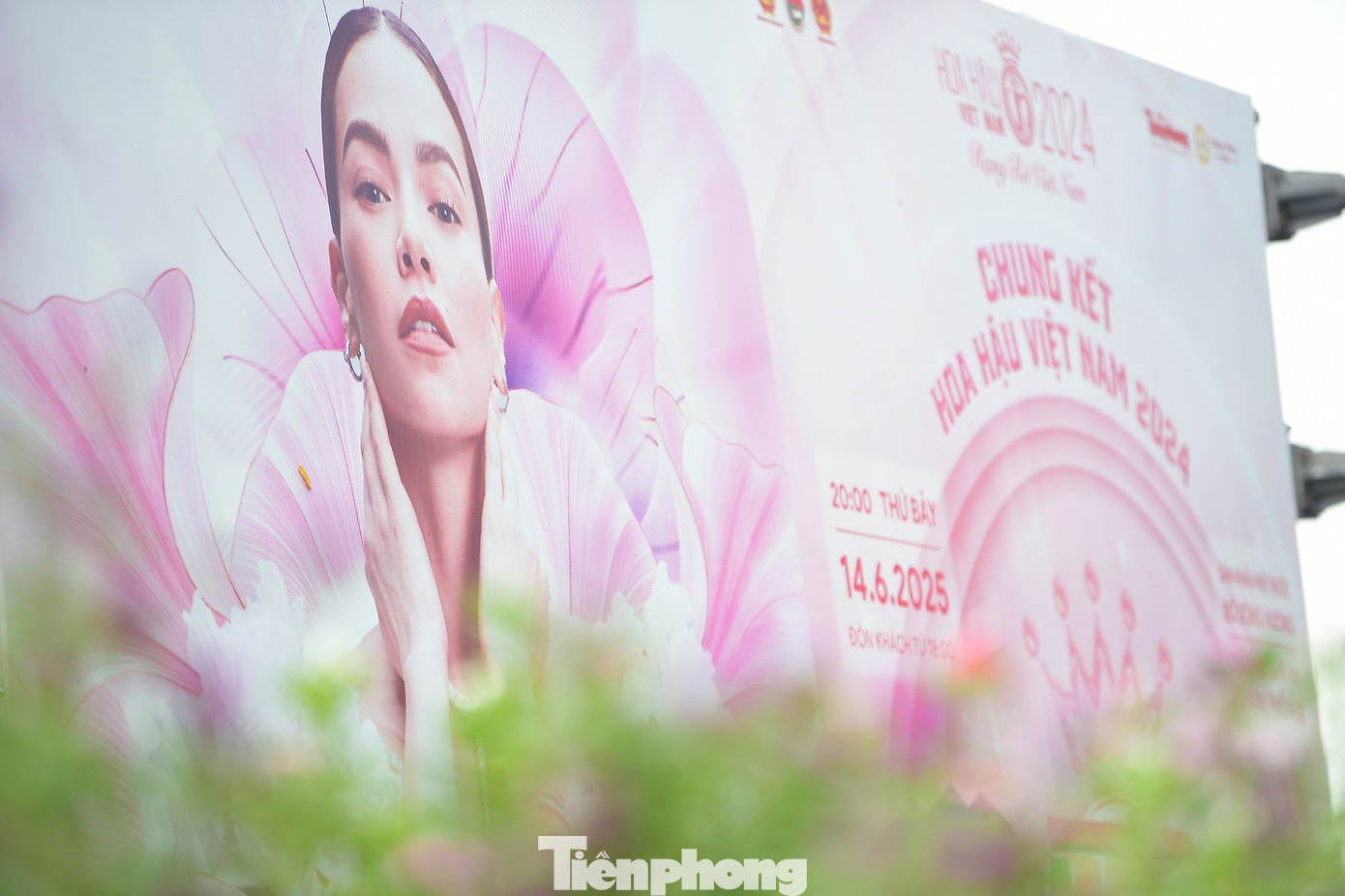 Đêm chung kết dự kiến sẽ đón nhiều nghệ sĩ tên tuổi tham gia. Đêm chung kết dự kiến sẽ đón nhiều nghệ sĩ tên tuổi tham gia.