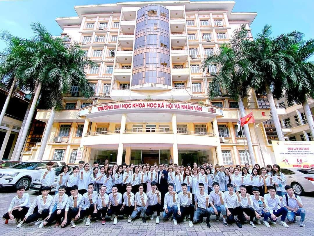 Tập thể lớp mà nam sinh Phạm Quang Vũ làm lớp trưởng.