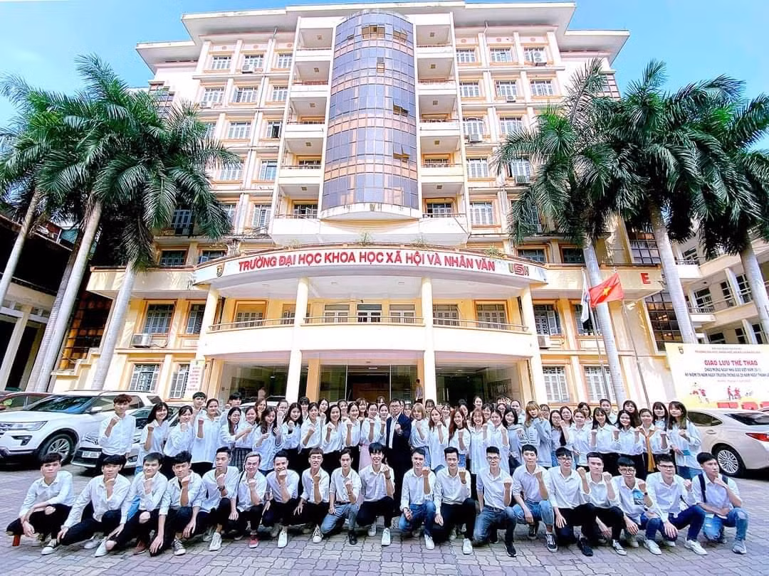 Tập thể lớp mà nam sinh Phạm Quang Vũ làm lớp trưởng.