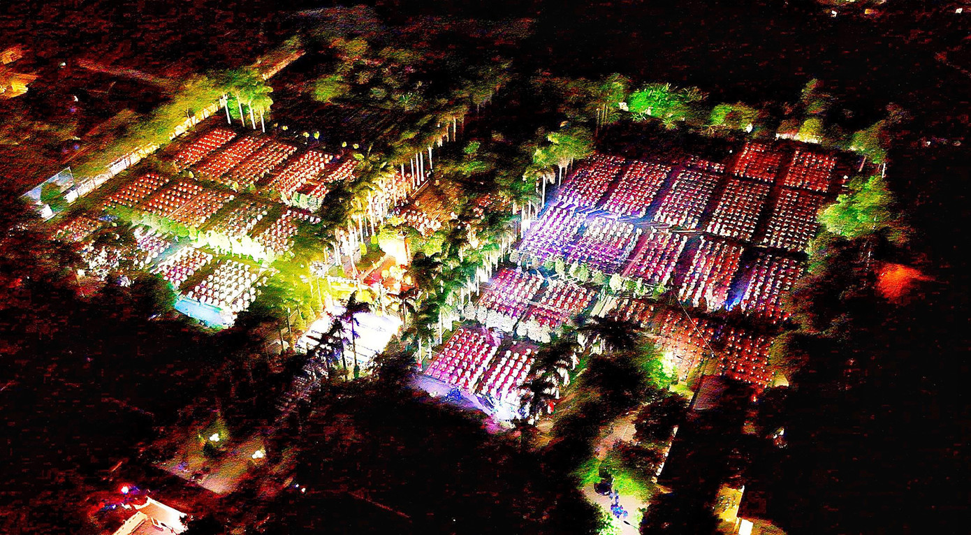 Tuổi trẻ Thủ đô dâng hương, hoa tại 2.195 phần mộ liệt sĩ.