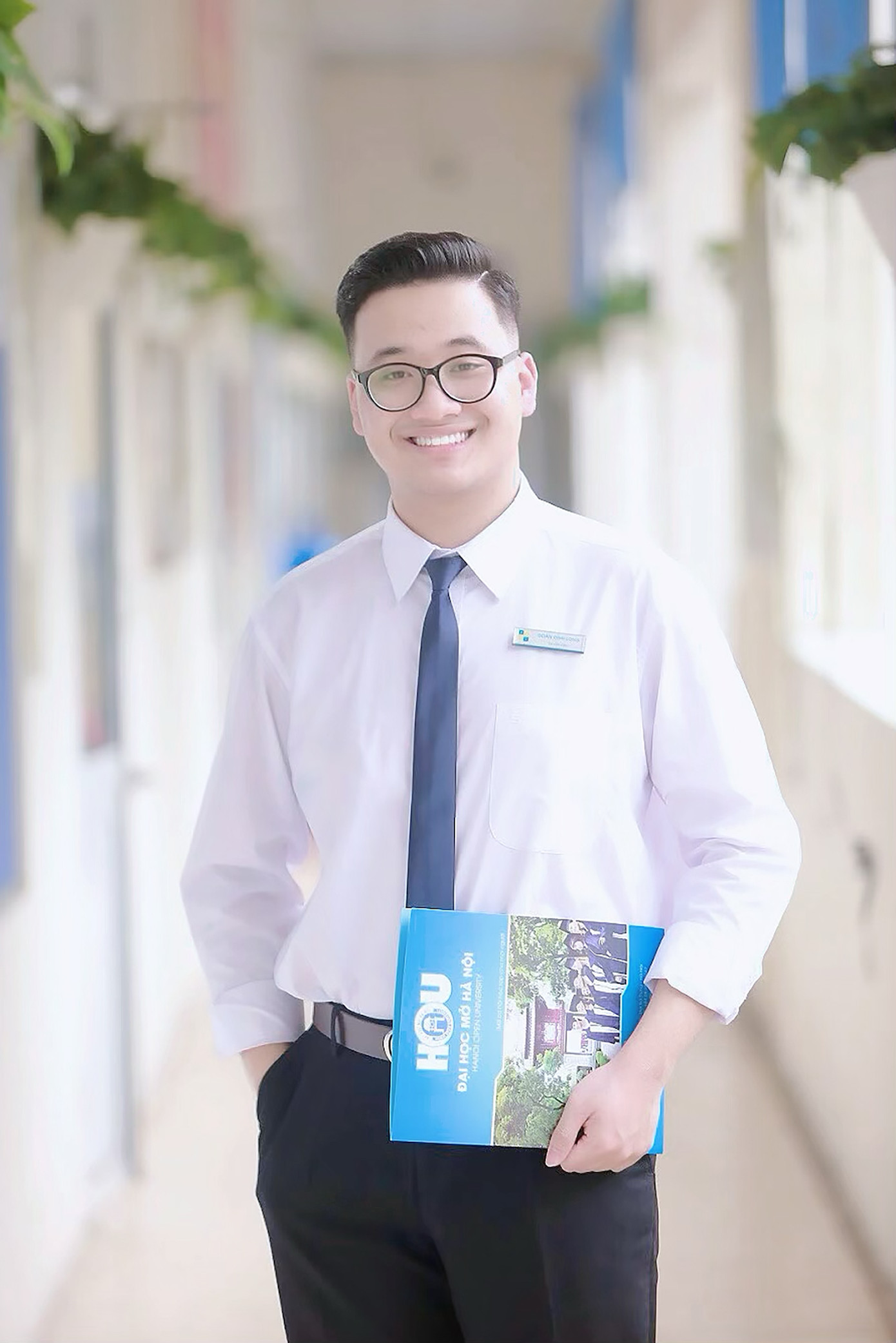 Đoàn Đình Long, sinh viên chuyên ngành Quản trị Dịch vụ du lịch và lữ hành tại Khoa Du lịch, trường ĐH Mở Hà Nội. Ảnh: NVCC Đoàn Đình Long, sinh viên chuyên ngành Quản trị Dịch vụ du lịch và lữ hành tại Khoa Du lịch, trường ĐH Mở Hà Nội. Ảnh: NVCC