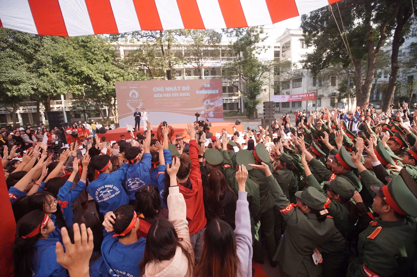 Không khí sôi động tại chương trình.