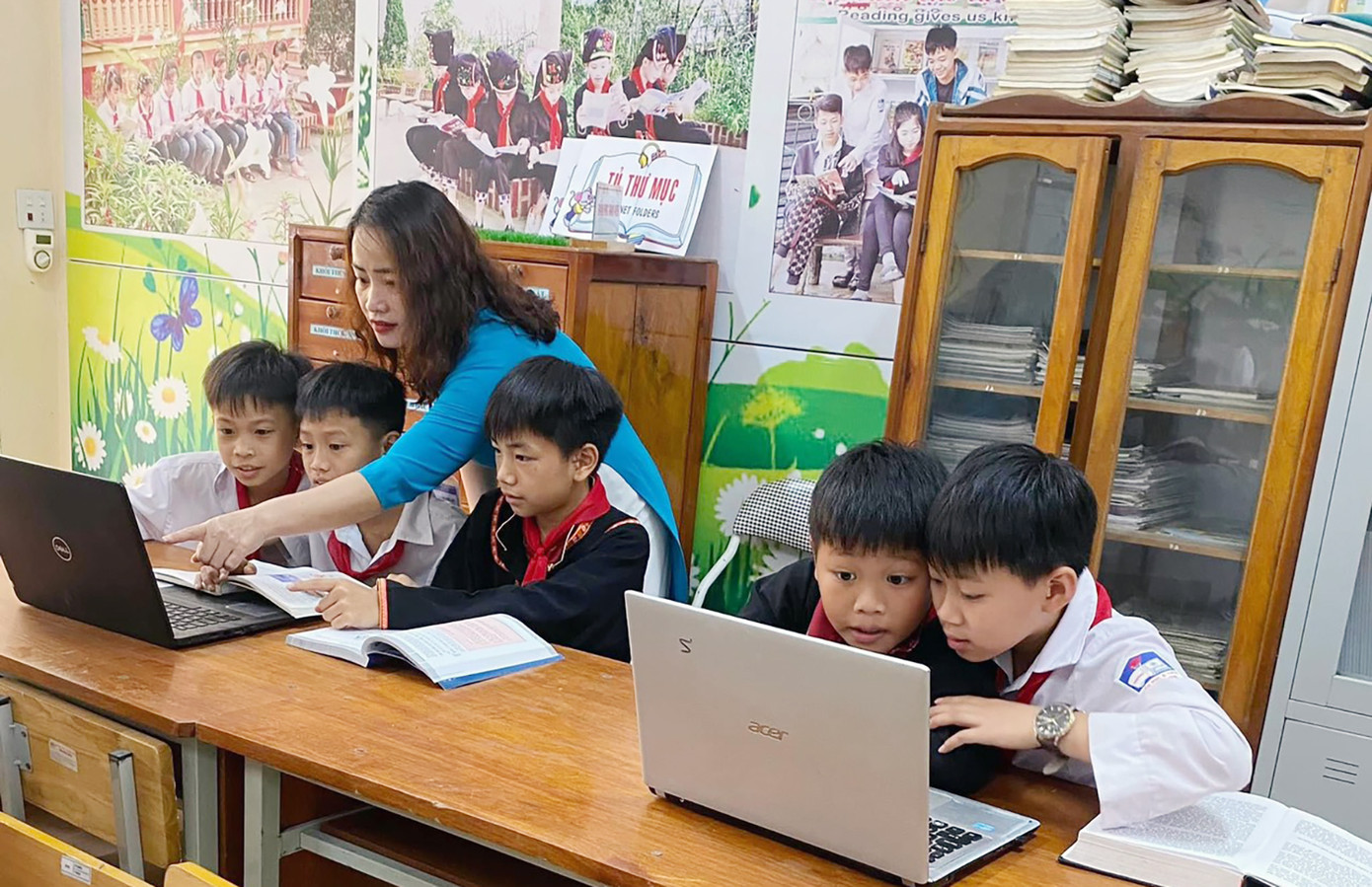 Cô giáo Trần Thị Thuỳ Liên là một trong 60 gương giáo viên được tuyên dương trong chương trình "Chia sẻ cùng thầy cô" năm 2024, do T.Ư Hội LHTN Việt Nam, Bộ GD - ĐT, Tập đoàn Thiên Long phối hợp tổ chức.