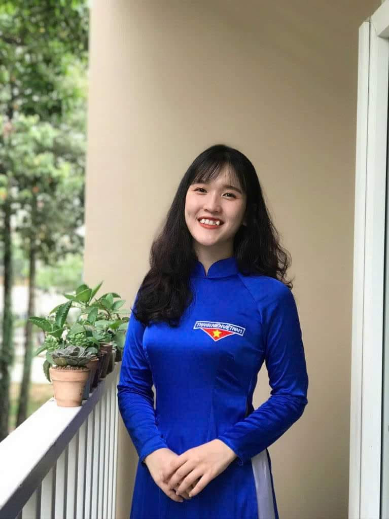 Chân dung nữ sinh Nguyễn Hoà Kim Thái. Chân dung nữ sinh Nguyễn Hoà Kim Thái.