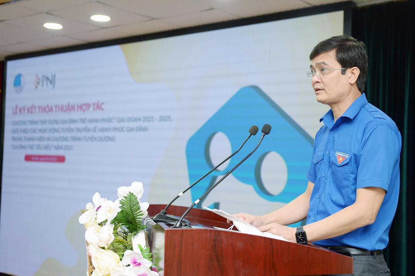 Anh Bùi Quang Huy – Uỷ viên dự khuyết T.Ư Đảng, Bí thư thường trực T.Ư Đoàn, Chủ tịch T.Ư Hội Sinh viên Việt Nam phát biểu tại chương trình. Anh Bùi Quang Huy – Uỷ viên dự khuyết T.Ư Đảng, Bí thư thường trực T.Ư Đoàn, Chủ tịch T.Ư Hội Sinh viên Việt Nam phát biểu tại chương trình.