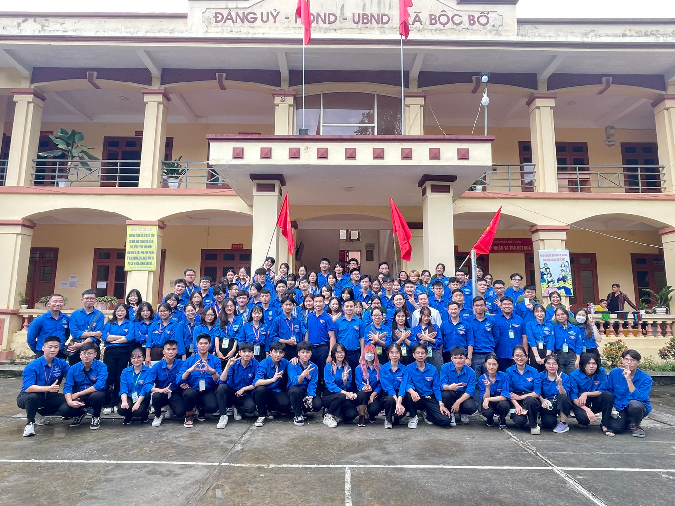 Gần 200 sinh viên ĐHQG Hà Nội tham gia tình nguyện 'Mùa Hè Xanh' tại Bắc Kạn.