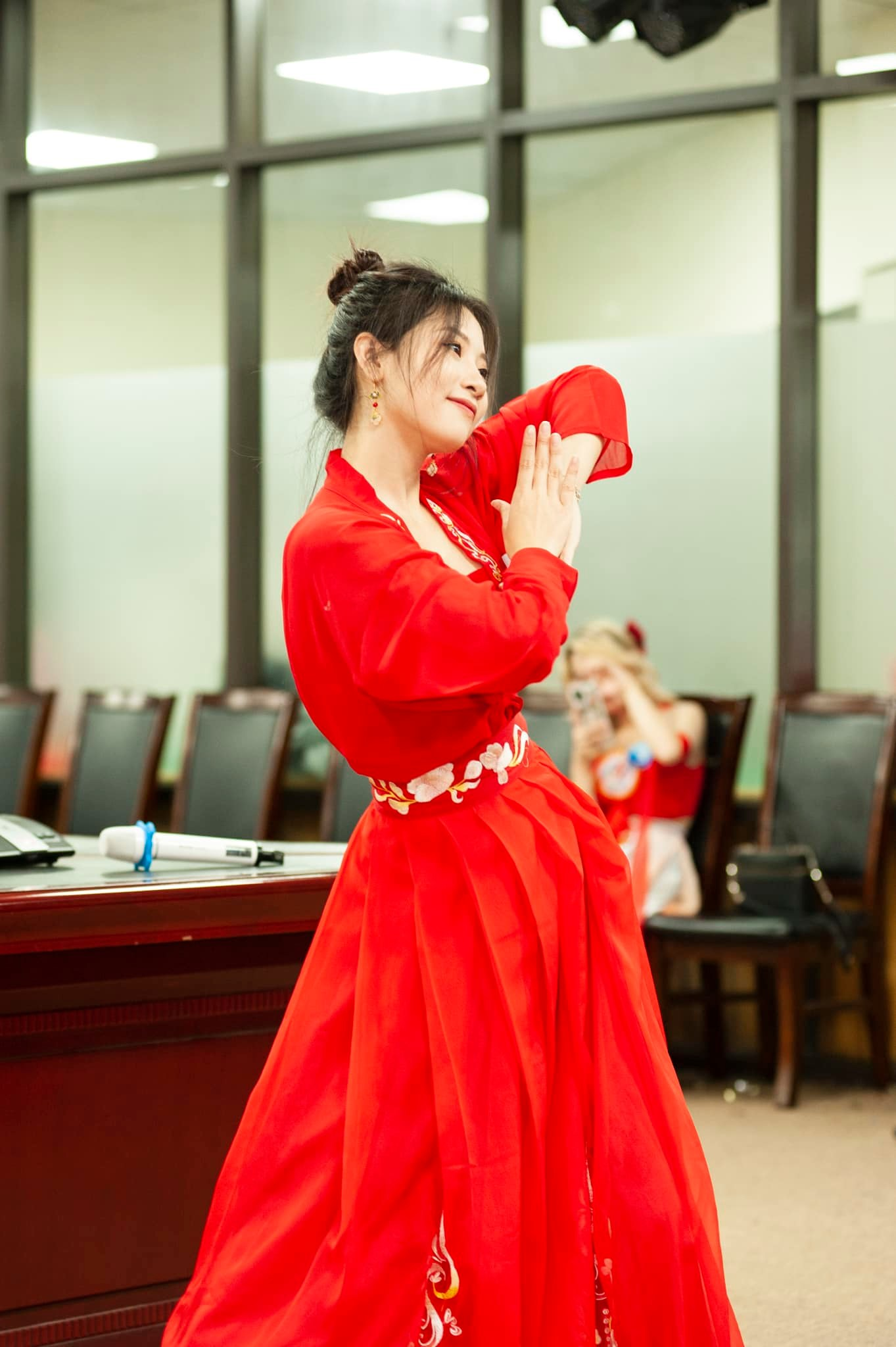 Cô nàng cũng là thí sinh được Ban Giám khảo đánh giá cao với phần thi tài năng của mình trong đêm Bán kết.