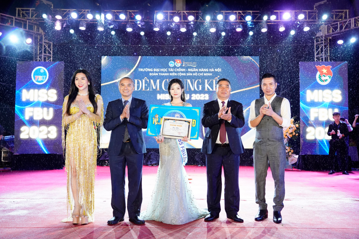 Nguyễn Hương Thảo sở hữu vẻ đẹp ngọt ngào và hình thể ấn tượng.