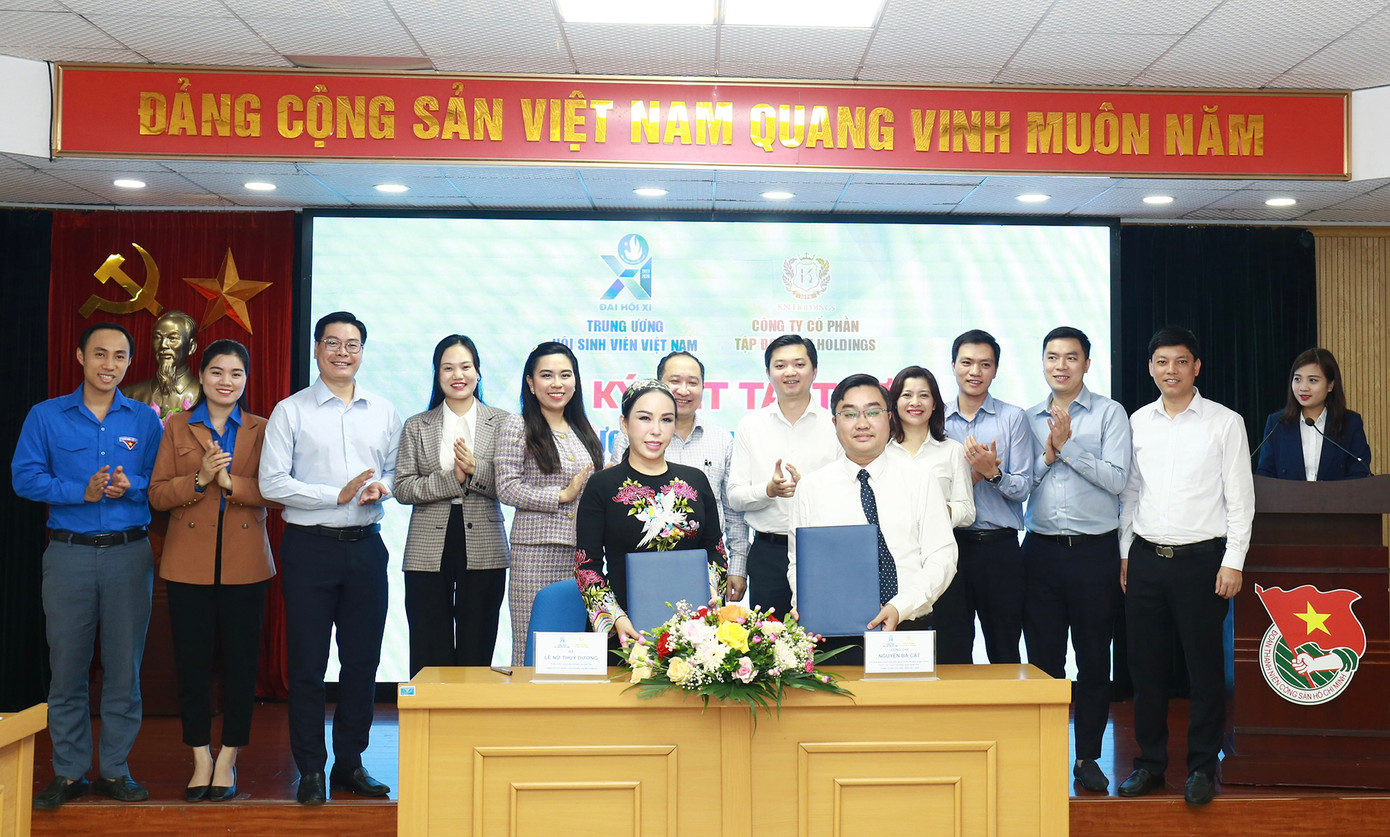 Lễ ký kết triển khai chương trình "Nhà vệ sinh cho em" năm 2023.