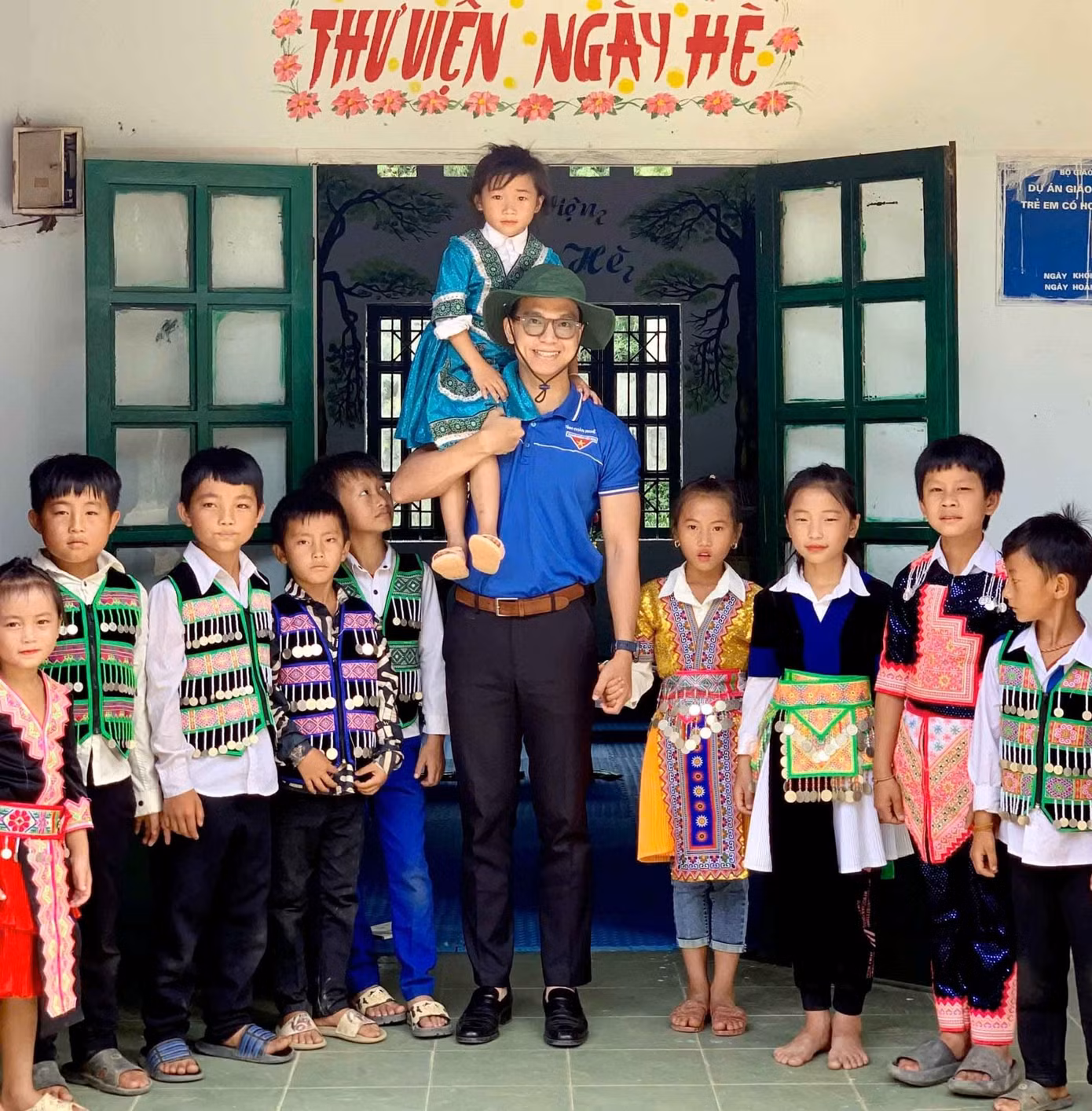 Anh Nguyễn Hồ Mạnh – Phó Bí thư Đoàn TNCS Hồ Chí Minh UBND Tỉnh Nghệ An. Anh Nguyễn Hồ Mạnh – Phó Bí thư Đoàn TNCS Hồ Chí Minh UBND Tỉnh Nghệ An.
