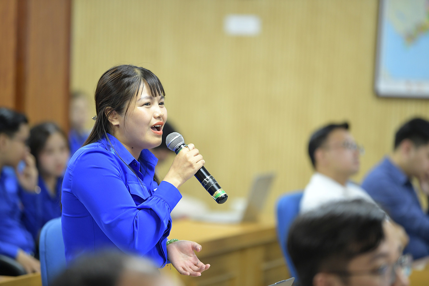 Nhiều câu hỏi được đoàn viên, thanh niên đặt ra tại Hội nghị.