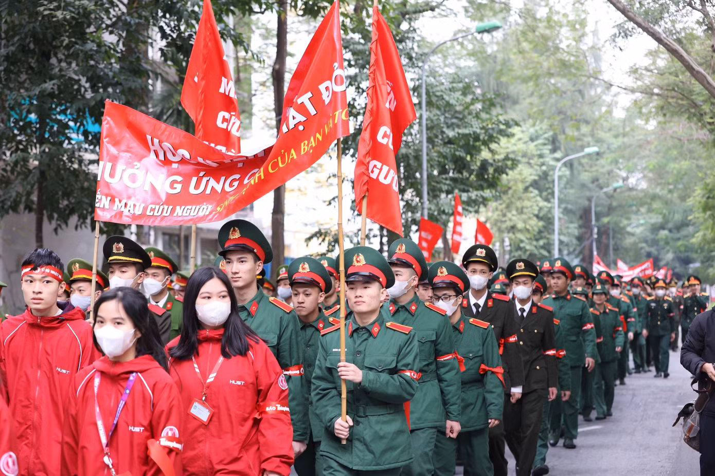 Nhiều đơn vị, cá nhân cùng hưởng ứng chương trình.