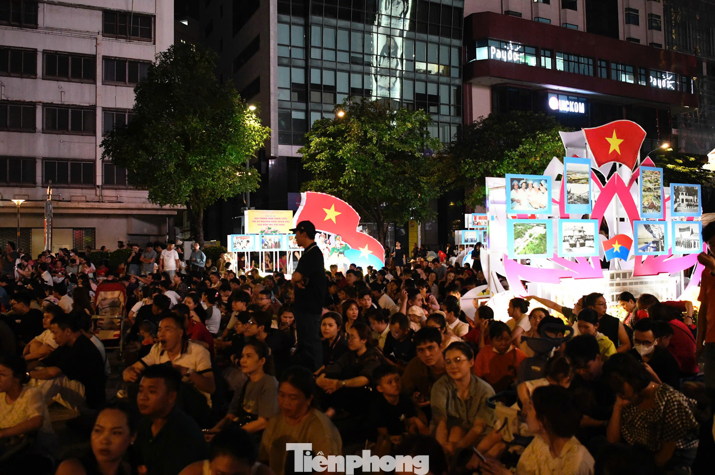 Một số địa điểm đẹp đã người hàng nghìn người dân giữ chỗ.