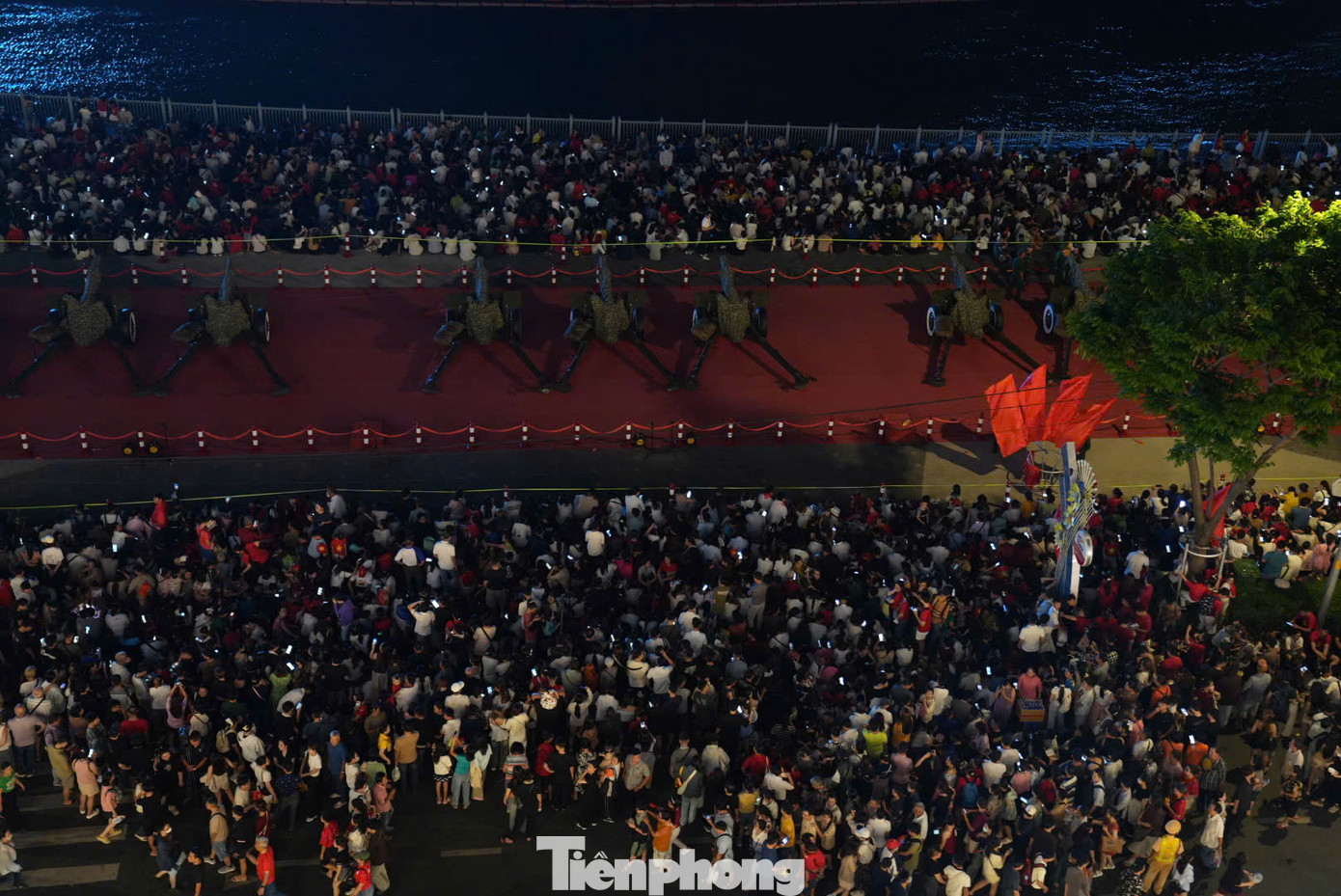 Một số địa điểm đẹp đã người hàng nghìn người dân giữ chỗ.