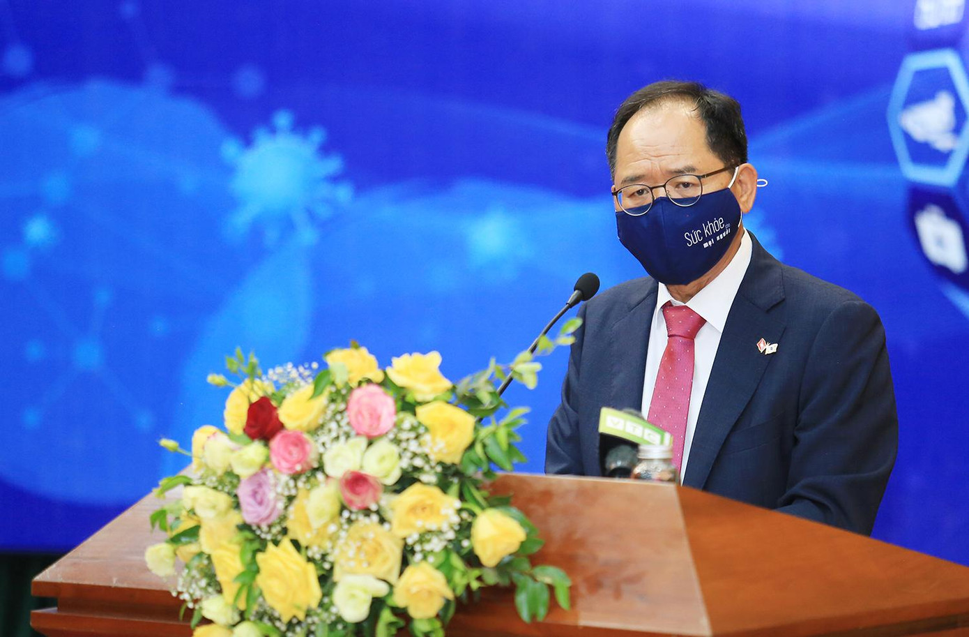 Ngài Park Noh-wan, Đại sứ Hàn Quốc tại Việt Nam phát biểu tại chương trình. Ngài Park Noh-wan, Đại sứ Hàn Quốc tại Việt Nam phát biểu tại chương trình.