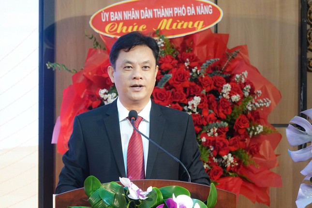 PGS. TS Nguyễn Văn Long phát biểu nhận nhiệm vụ.