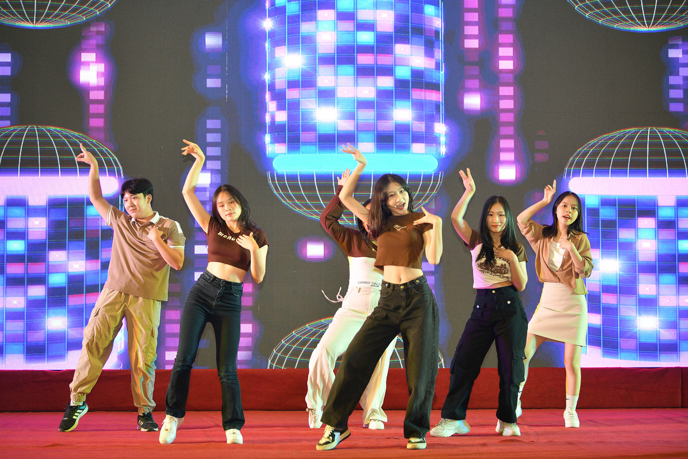 Màn trình diễn của học sinh Thủ đô Hà Nội.