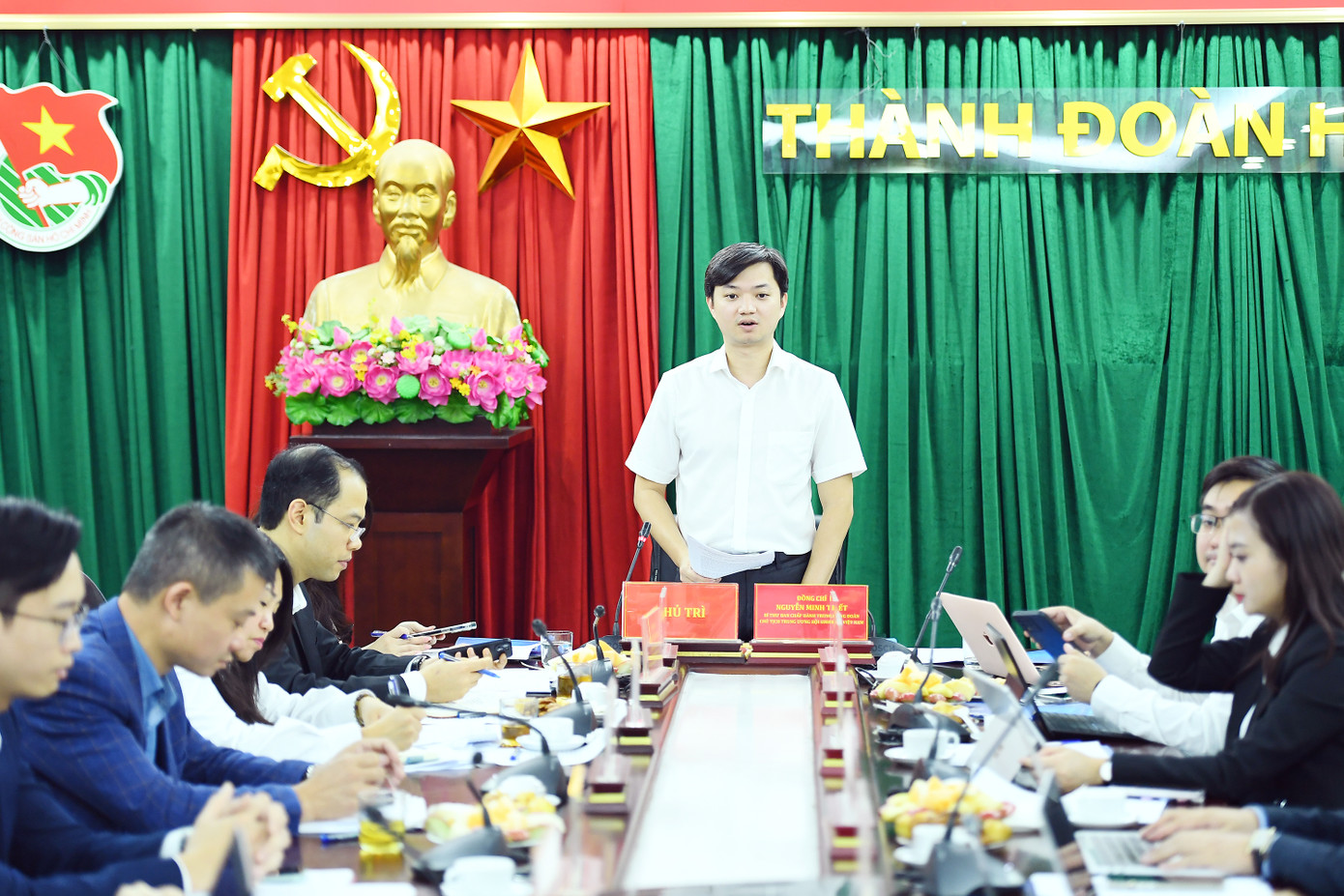 Thường trực T.Ư Hội Sinh viên Việt Nam làm việc với Hội Sinh viên TP. Hà Nội. Thường trực T.Ư Hội Sinh viên Việt Nam làm việc với Hội Sinh viên TP. Hà Nội.