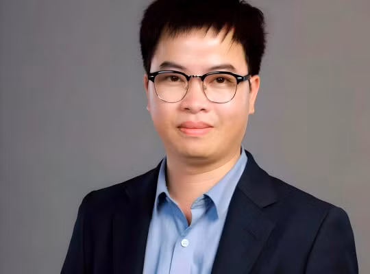 TS Phạm Huy Hiệu (SN 1992) hiện là giảng viên Viện Kỹ thuật và Khoa học máy tính tại trường ĐH VinUni.