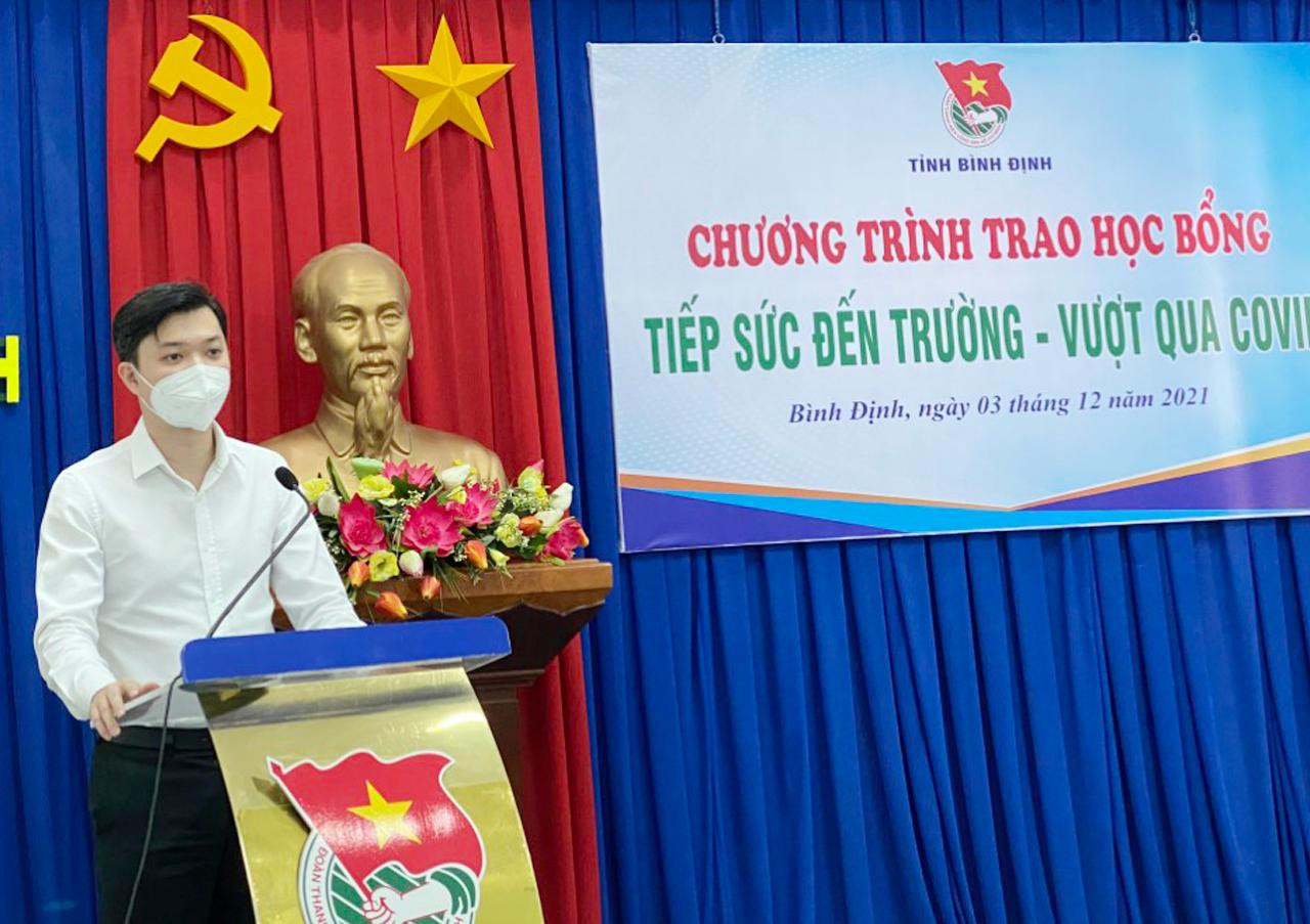 Anh Nguyễn Minh Triết - Bí thư T.Ư Đoàn, Phó Chủ tịch thường trực T.Ư Hội Sinh viên Việt Nam phát biểu tại chương trình. Anh Nguyễn Minh Triết - Bí thư T.Ư Đoàn, Phó Chủ tịch thường trực T.Ư Hội Sinh viên Việt Nam phát biểu tại chương trình.