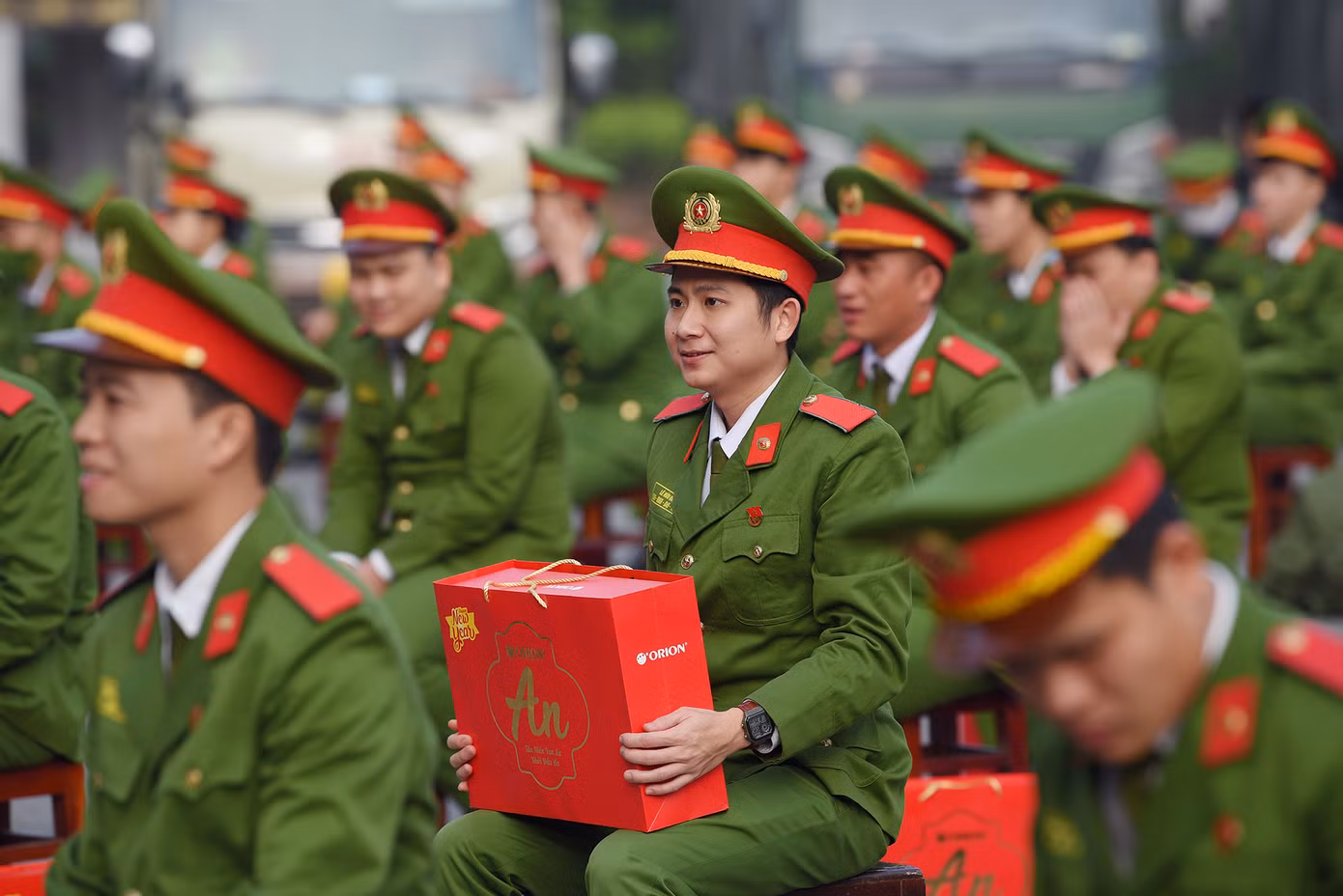 Đây là hoạt động phát huy những thành tích, những phẩm chất tốt đẹp của người chiến sĩ. Đây là hoạt động phát huy những thành tích, những phẩm chất tốt đẹp của người chiến sĩ.