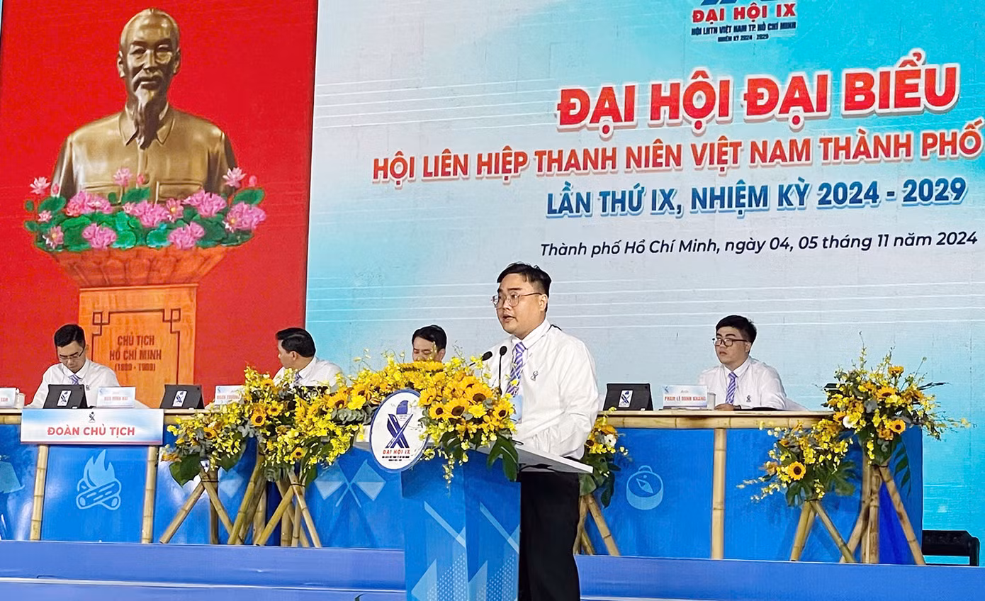 Anh Ngô Minh Hải - Bí thư Thành Đoàn, Chủ tịch Hội LHTN TP. HCM khóa VIII phát biểu khai mạc Đại hội.