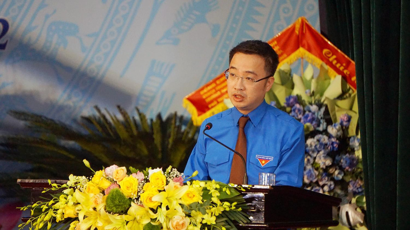 Anh Nguyễn Tường Lâm – Bí thư T.Ư Đoàn phát biểu tại Đại hội Đoàn TNCS Hồ Chí Minh, tỉnh Ninh Bình lần thứ XIV, nhiệm kỳ 2022 - 2027. Ảnh: MINH HẢI