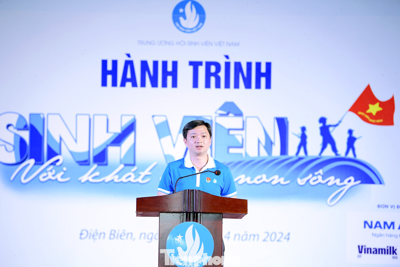 “Thế hệ trẻ hôm nay, tự đáy lòng mình, trong tâm hồn mình luôn chan chứa một niềm tự hào lớn lao, mãnh liệt về lịch sử hào hùng của dân tộc và sự tri ân sâu sắc nhất đến các thế hệ đồng bào, chiến sĩ, đã hy sinh xương máu, tuổi thanh xuân và hạnh phúc cá nhân cho sự nghiệp đấu tranh giải phóng dân tộc, vì độc lập, vì tự do của Tổ quốc và dậy lên trong mình khát vọng gìn giữ và dựng xây đất nước ngày phồn vinh, văn minh, hạnh phúc”, anh Nguyễn Minh Triết bày tỏ.