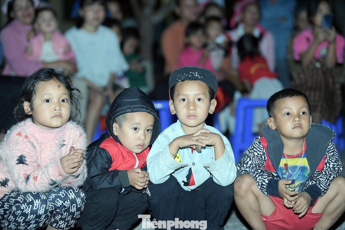 Tại chương trình, các cán bộ, hội viên, sinh viên và chiến sĩ Đồn Biên phòng A Pa Chải giao lưu chương trình văn nghệ sôi động với các bài ca về quê hương, đất nước, sinh viên Việt Nam…