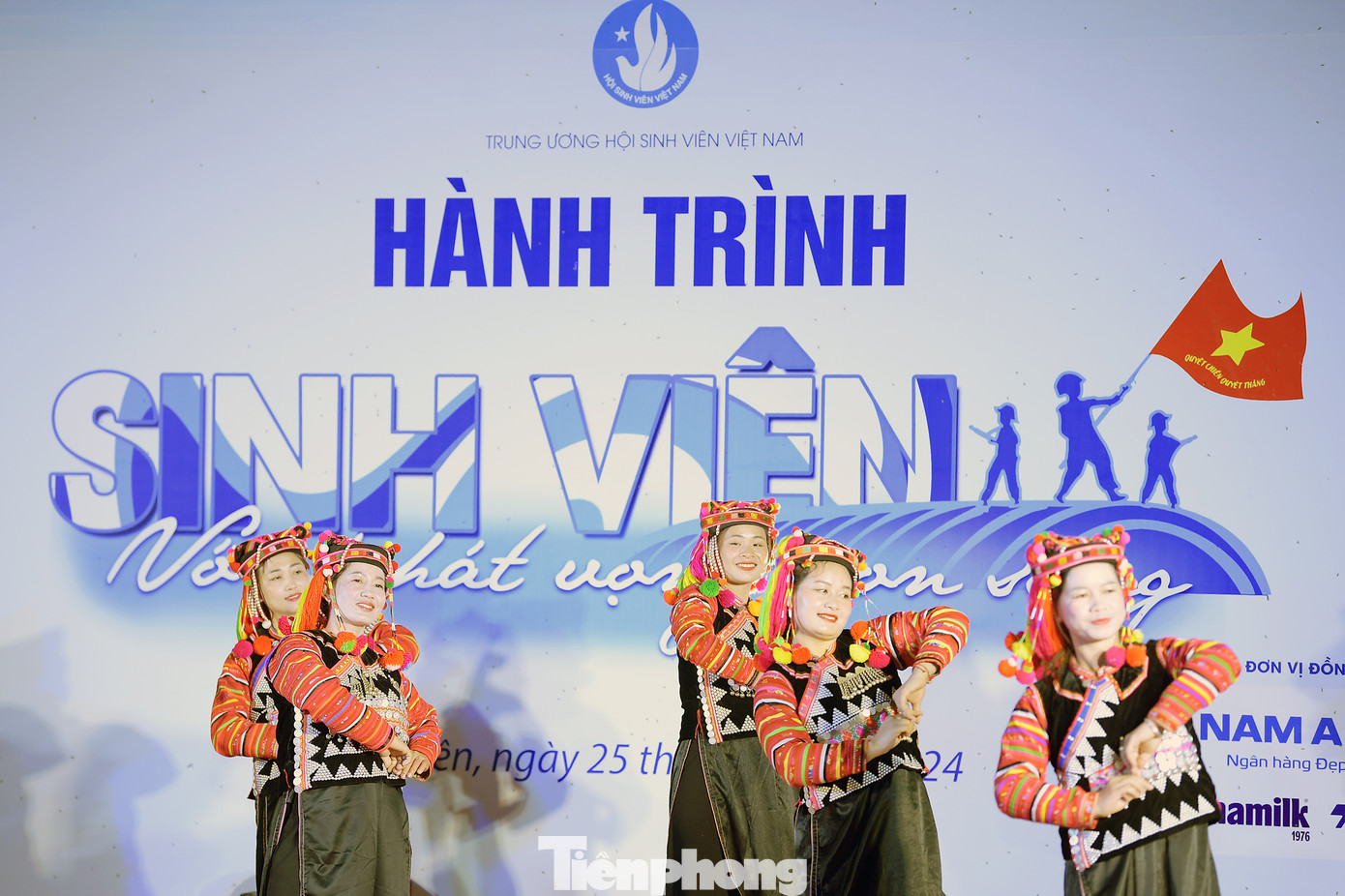 Anh Nguyễn Minh Triết cho biết, thật ý nghĩa và vô cùng xúc động khi đoàn hành trình đặt chân đến mũi cực Tây của Tổ quốc tại cột mốc biên giới ba nước Việt Nam, Lào, Trung Quốc; được nghe thông tin về Đồn Biên phòng A Pa Chải; thông tin địa lý về tuyến biên giới Việt Nam - Lào; Việt Nam - Trung Quốc tại khu vực xã Sín Thầu, huyện Mường Nhé.