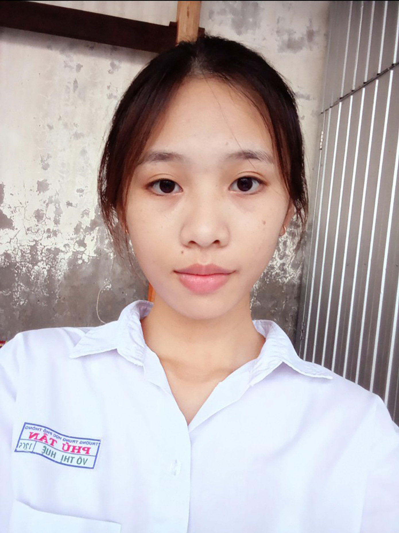Võ Thị Huệ, học sinh trường THPT Phú Tân (tỉnh Cà Mau).