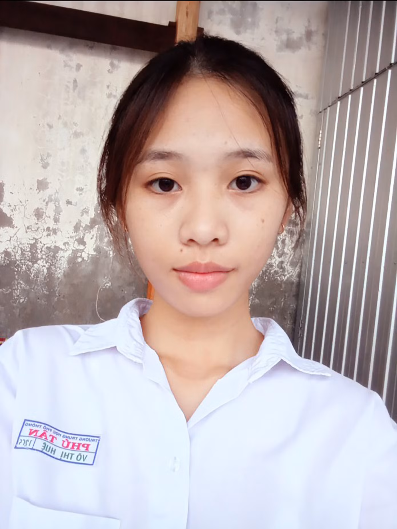 Võ Thị Huệ, học sinh trường THPT Phú Tân (tỉnh Cà Mau).