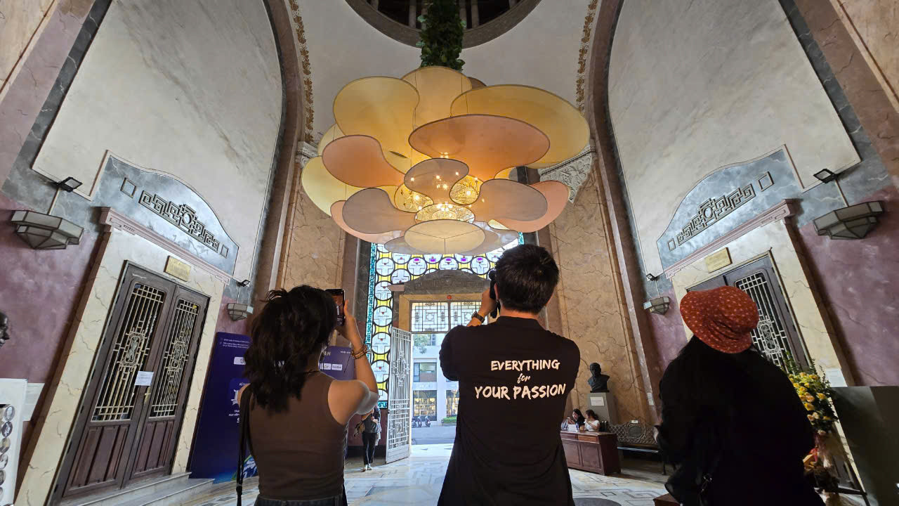 Từ ngày 9 đến 17/11, trường lần đầu mở cửa cho khách tham quan, nhân triển lãm nghệ thuật tương tác "Cảm thức Đông Dương". Từ ngày 9 đến 17/11, trường lần đầu mở cửa cho khách tham quan, nhân triển lãm nghệ thuật tương tác "Cảm thức Đông Dương".