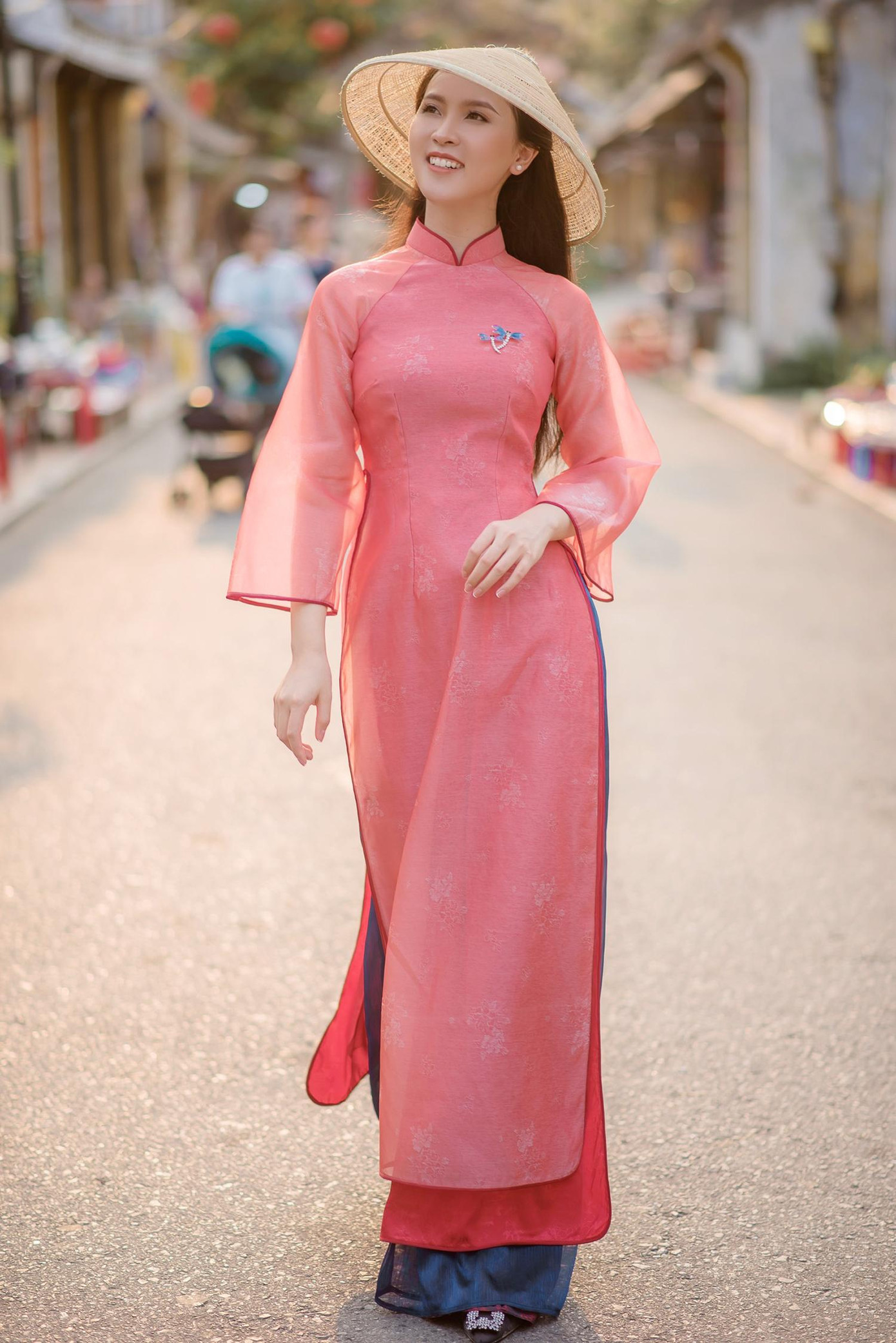 Người đẹp sở hữu chiều cao 1,67m, số đo ba vòng ấn tượng 80 – 58 – 89cm.