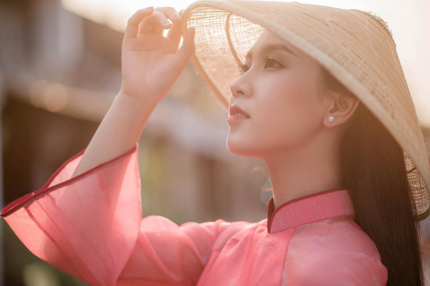 Năm 2018, tại cuộc thi Hoa hậu Việt Nam, cô từng là thí sinh được nhiều người kỳ vọng nhưng vì kinh nghiệm, kỹ năng chưa nhiều nên dừng bước khá sớm. Trở lại với Hoa hậu Việt Nam 2020, Diệu Ngân tự tin, bản lĩnh và thần thái hơn nhưng may mắn lại 1 lần nữa không mỉm cười với cô.