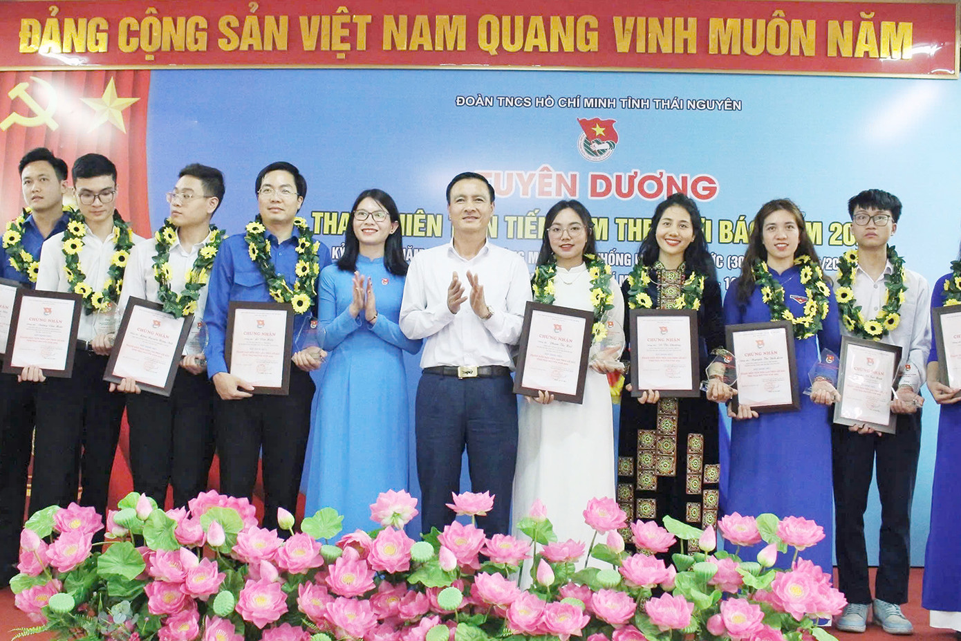 50 ‘bông hoa’ thanh niên Thái Nguyên tỏa sáng trong hành trình làm theo lời Bác.