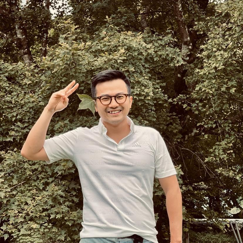 Ông Trần Xuân Bách, hiện là Ủy viên Ban Chấp hành T.Ư Đoàn, Phó Chủ tịch T.Ư Hội LHTN Việt Nam, giảng viên trường ĐH Y Hà Nội, Tổng Thư ký diễn đàn Trí thức trẻ Việt Nam toàn cầu.